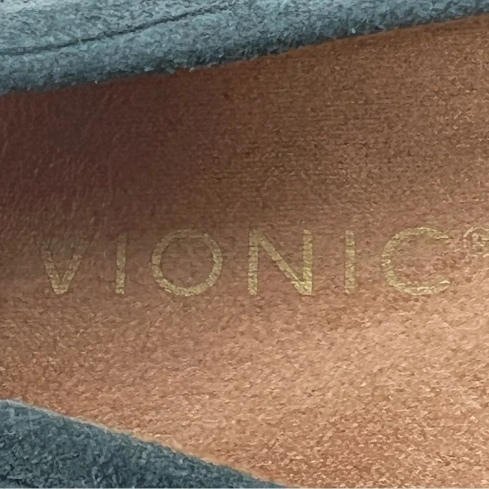Vionic Textured Blue Loafers